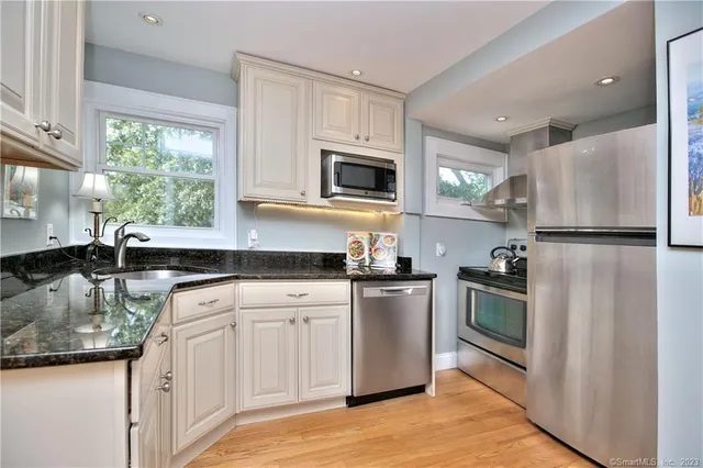 $979,000 | 25 Maplewood Avenue, Westport, CT 06880