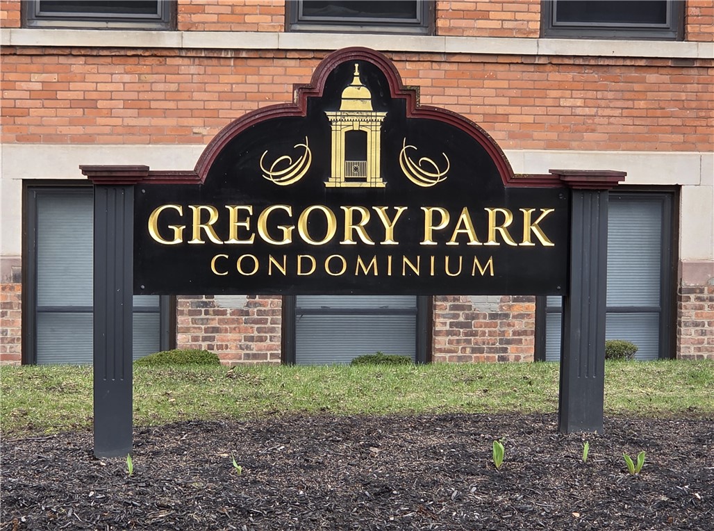 3 Gregory Park Rochester, NY 14620 - Photo 2 of 13