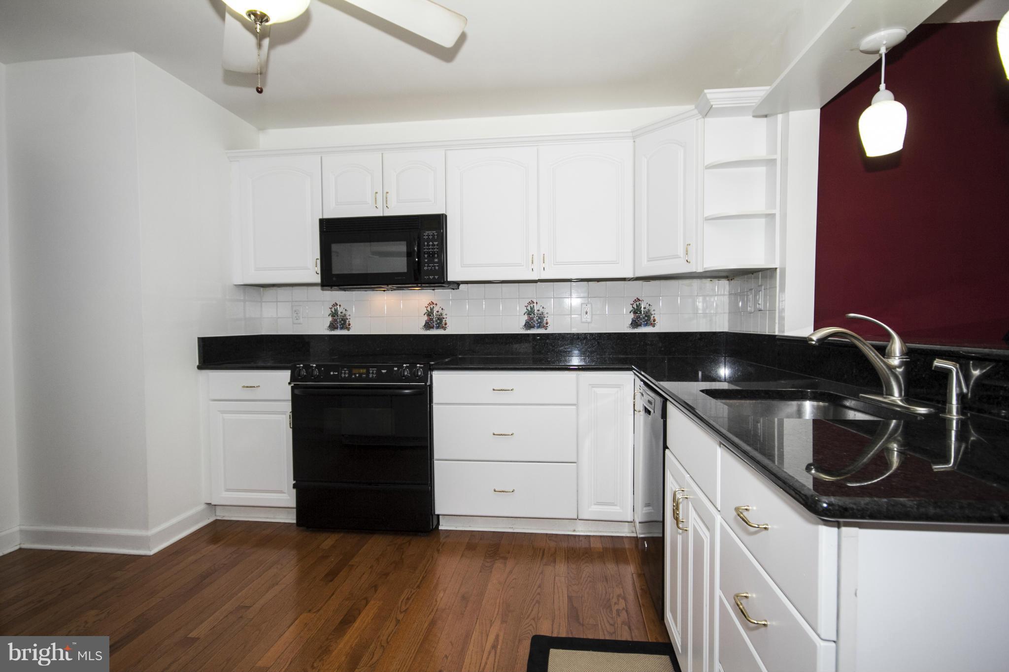 908 Farmstead Road Cockeysville, MD 21030 - Photo 3 of 21 Kitchen