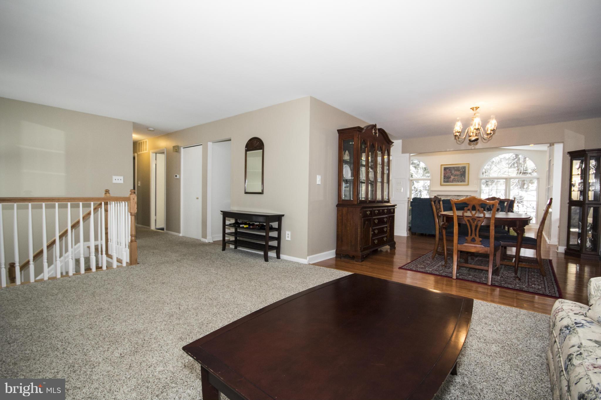 908 Farmstead Road Cockeysville, MD 21030 - Photo 6 of 21 Living Room