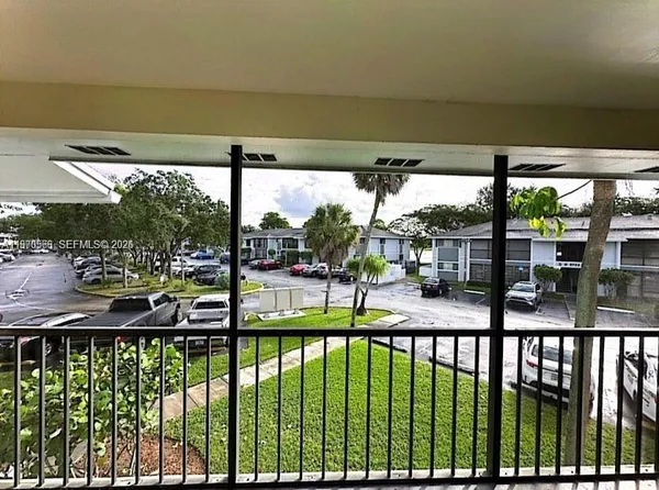 $2,500 | 9729 Hammocks Boulevard, Unit 207E, Miami, FL 33196