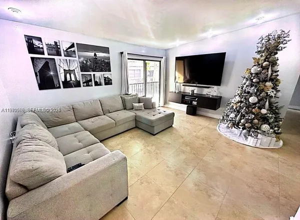 $2,500 | 9729 Hammocks Boulevard, Unit 207E, Miami, FL 33196