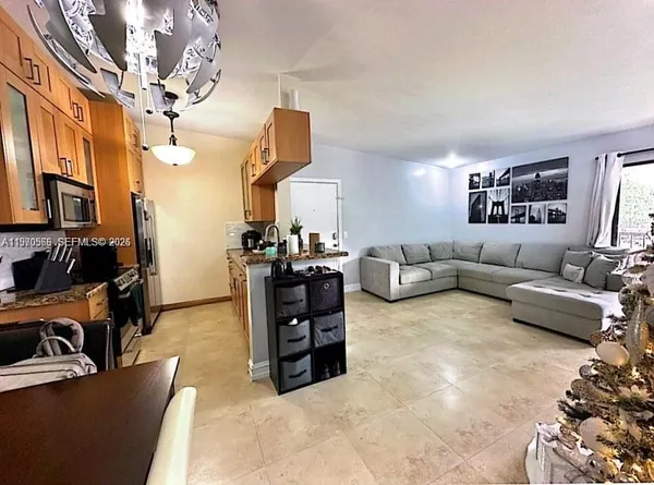 $2,500 | 9729 Hammocks Boulevard, Unit 207E, Miami, FL 33196