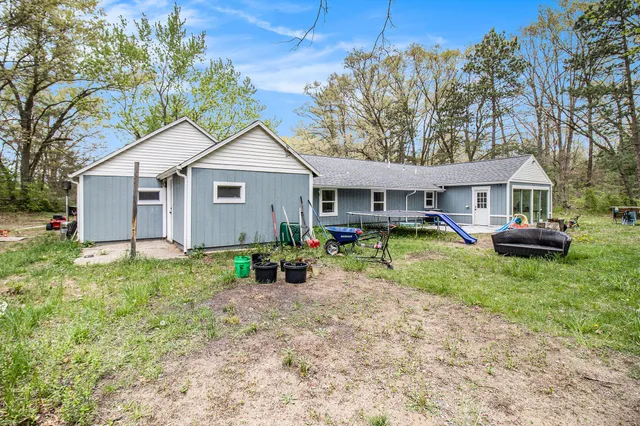 $345,000 | 2635 East River Road, Muskegon, MI 49445