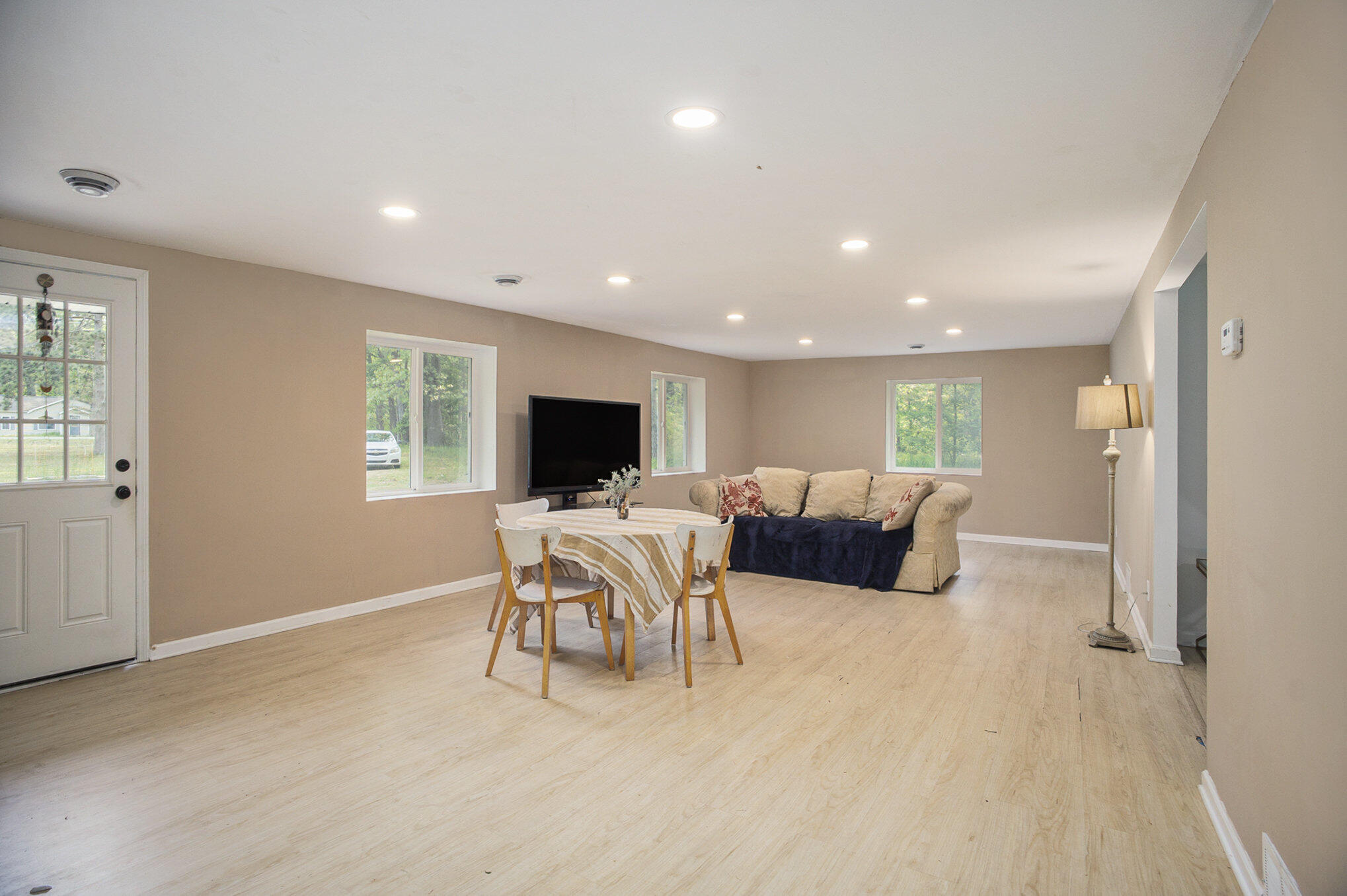 2635 East River Road Muskegon, MI 49445 - Photo 2 of 22 002__42a3685_535