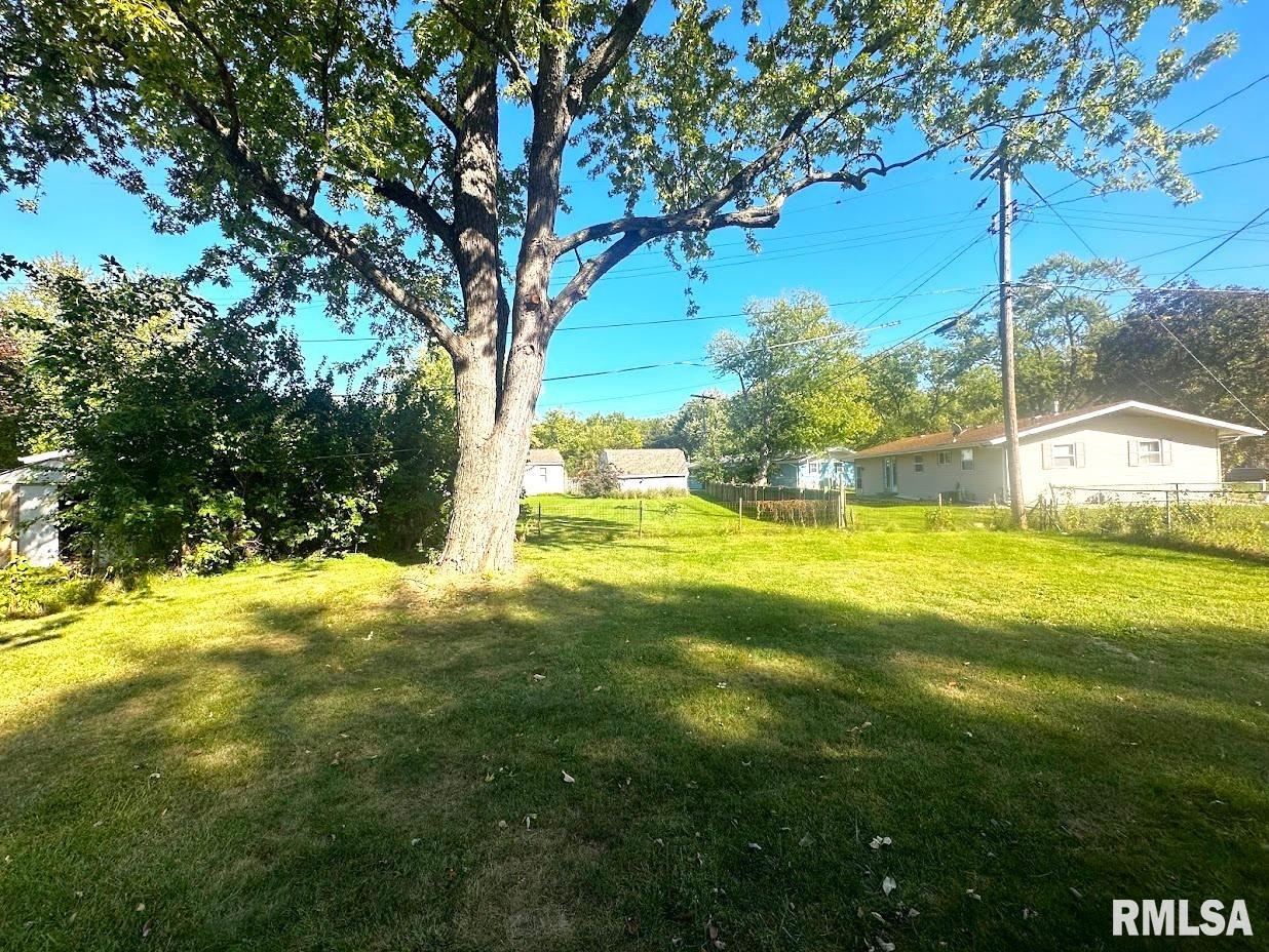 5308 North Ronald Road Peoria, IL 61614 - Photo 2 of 15