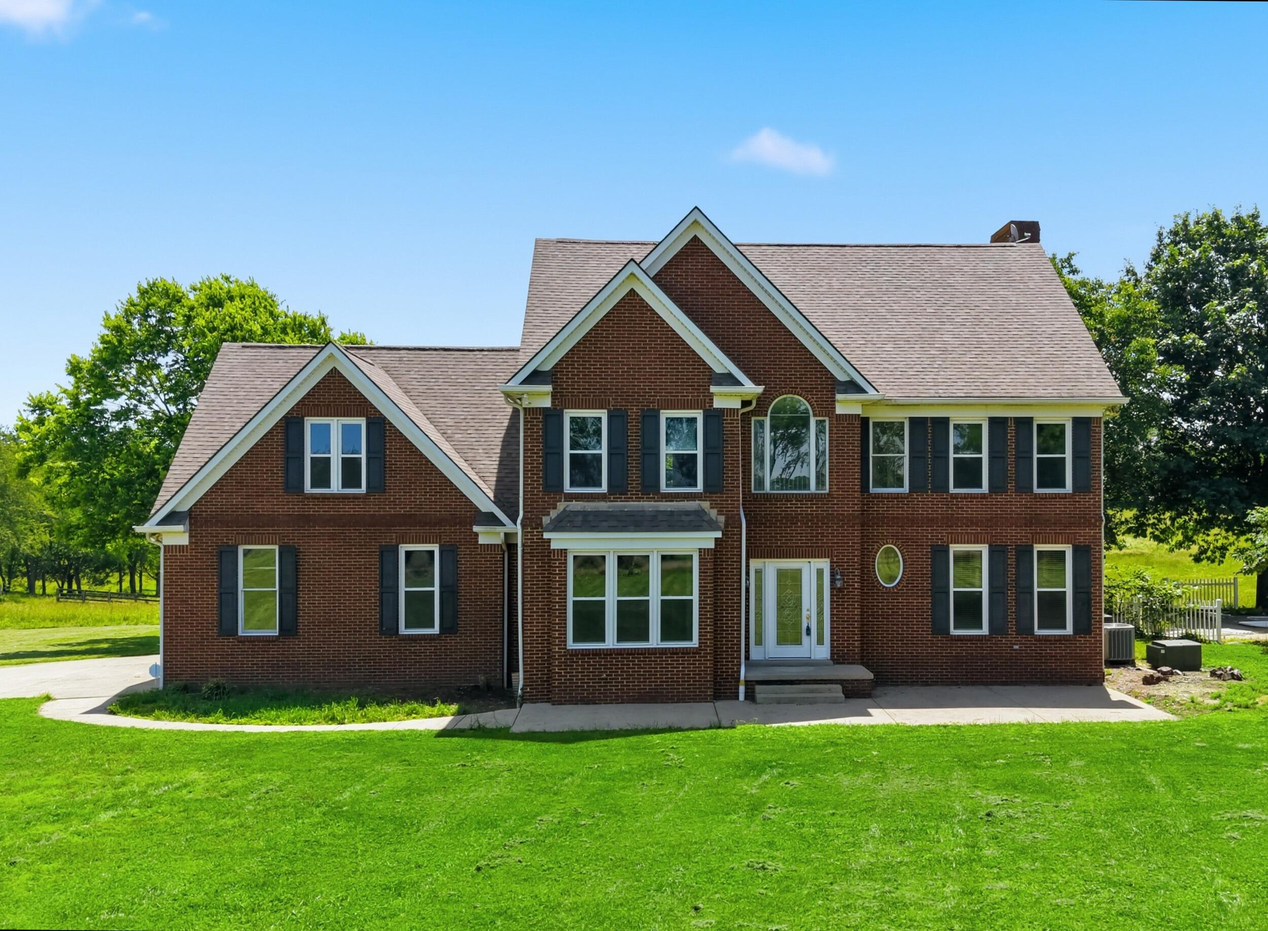 5650 Russell Cave Road Lexington, KY 40511 - Photo 6 of 58 1_dji_fly_20260528_153828_0312_178007257
