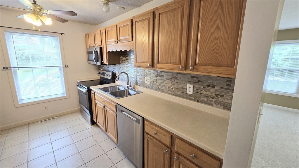 18 Palmer Road, Unit 7 Monson, MA 01057 - Photo 6 of 39