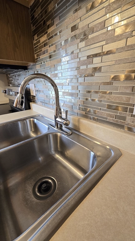 18 Palmer Road, Unit 7 Monson, MA 01057 - Photo 9 of 39