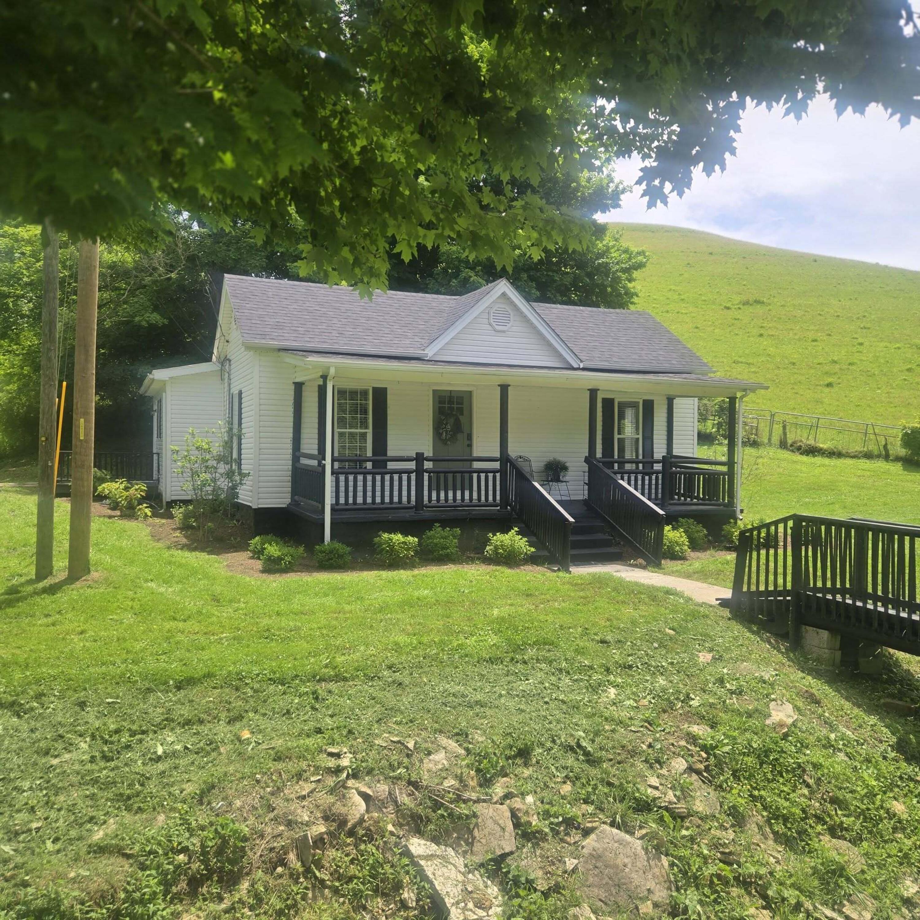 2424 Kirksville Road Lancaster, KY 40444 - Photo 1 of 52 1