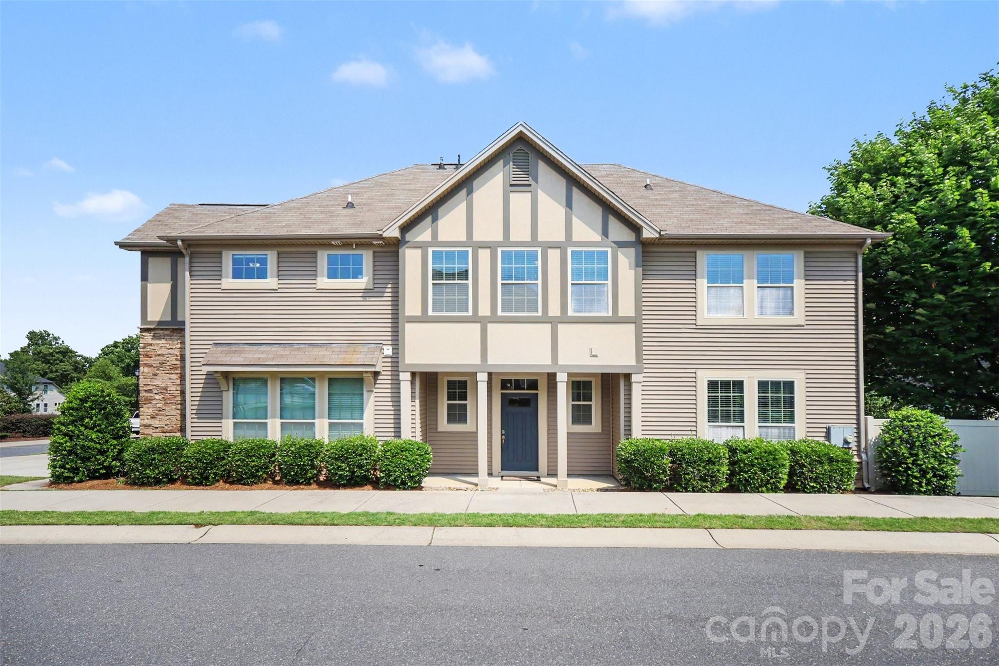 824 Ayrshire Avenue Fort Mill, SC 29708 - Photo 3 of 46