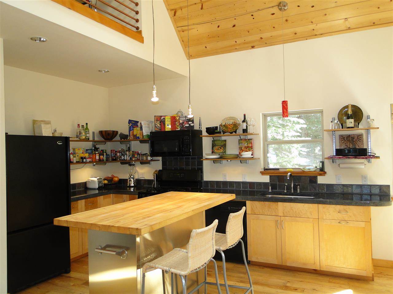 10795 Pine Cone Road Truckee, CA 96161 - Photo 3 of 14 Gallery Image 3
