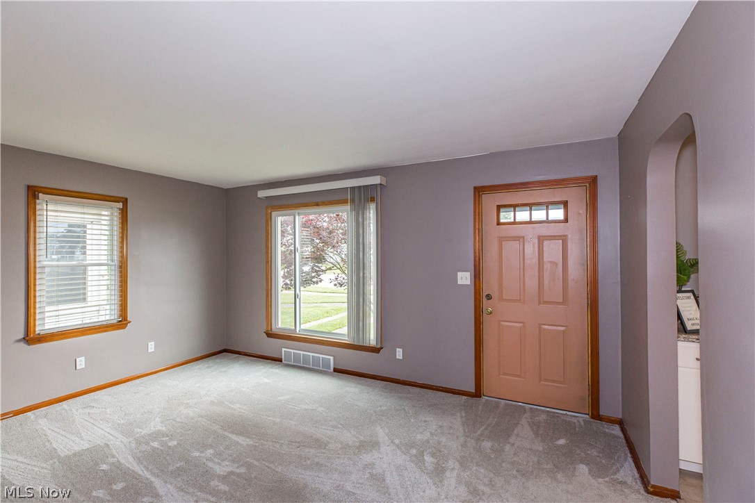 6203 Snow Road Parma, OH 44129 - Photo 12 of 29 Entrance
