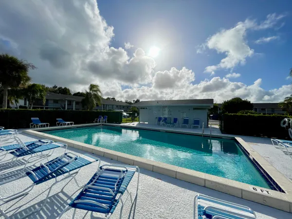 $3,200 | 1210 Southeast Parkview Place, Unit 3, Stuart, FL 34994