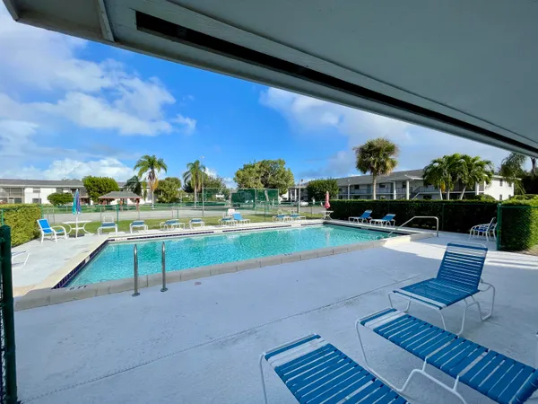 $3,200 | 1210 Southeast Parkview Place, Unit 3, Stuart, FL 34994