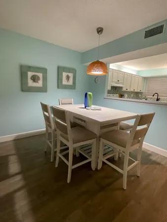 $3,200 | 1210 Southeast Parkview Place, Unit 3, Stuart, FL 34994