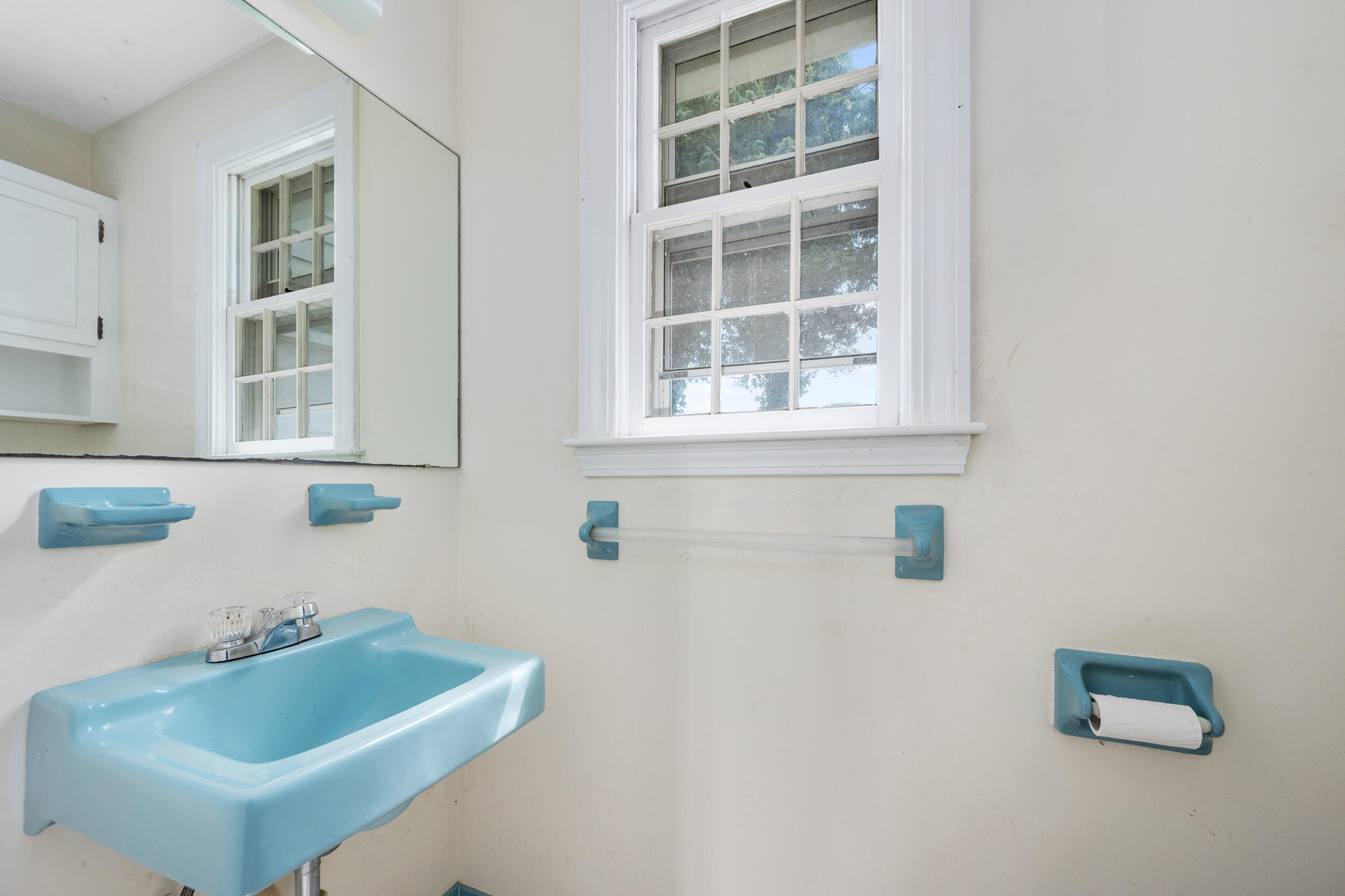 93 Harris Meadow Lane Barnstable, MA 02630 - Photo 31 of 64 a bathroom with a sink and a mirror