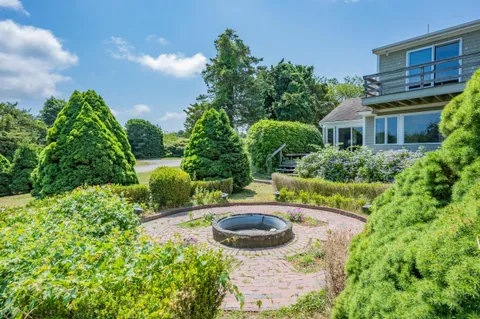 $1,995,000 | 93 Harris Meadow Lane, Barnstable, MA 02630