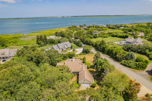 $1,995,000 | 93 Harris Meadow Lane, Barnstable, MA 02630