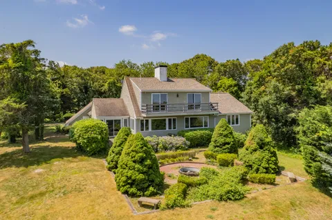 $1,995,000 | 93 Harris Meadow Lane, Barnstable, MA 02630
