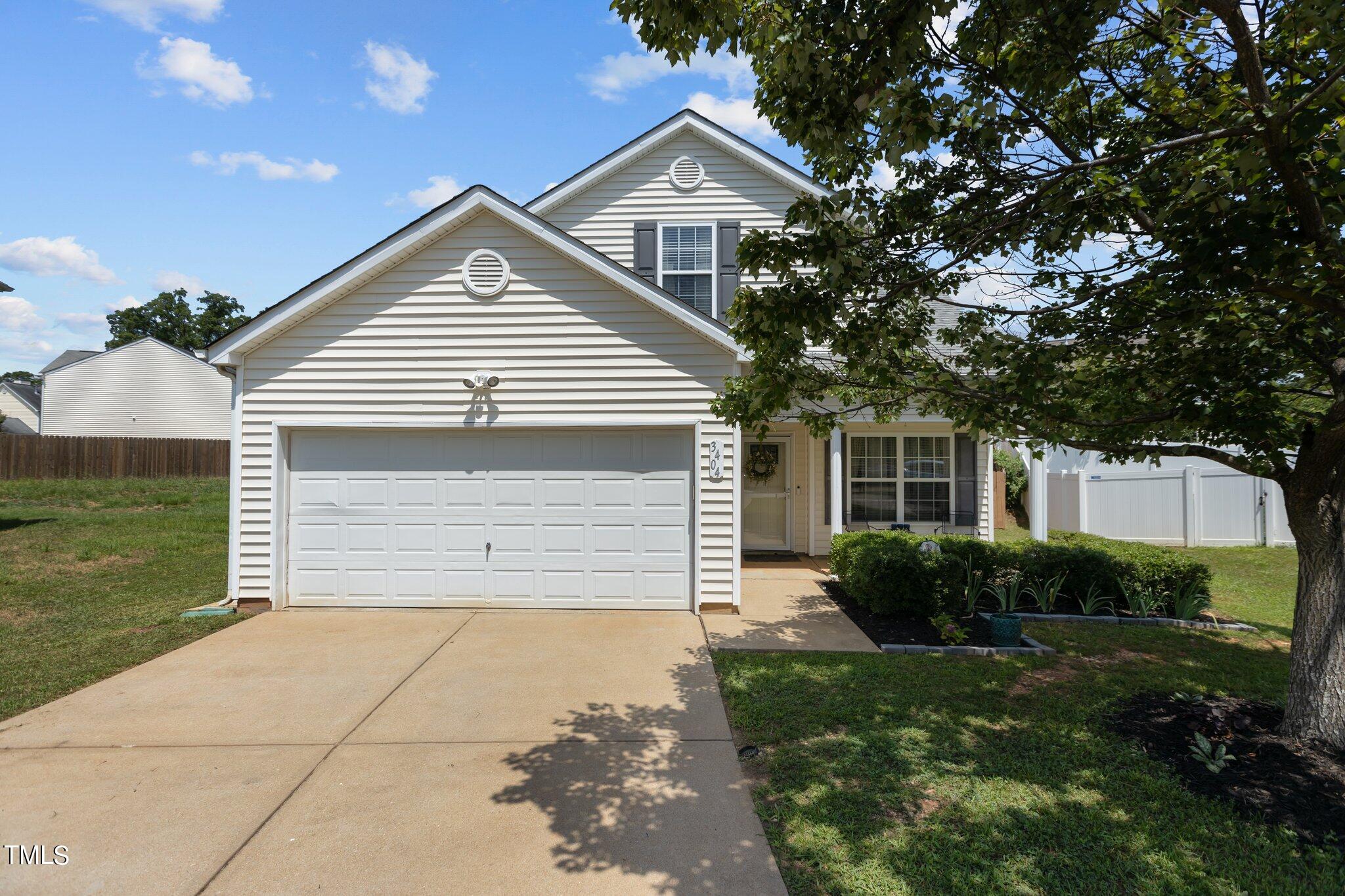 3404 Fatima Court Raleigh, NC 27610 - Photo 2 of 42 40-web-or-mls-IMGL8304