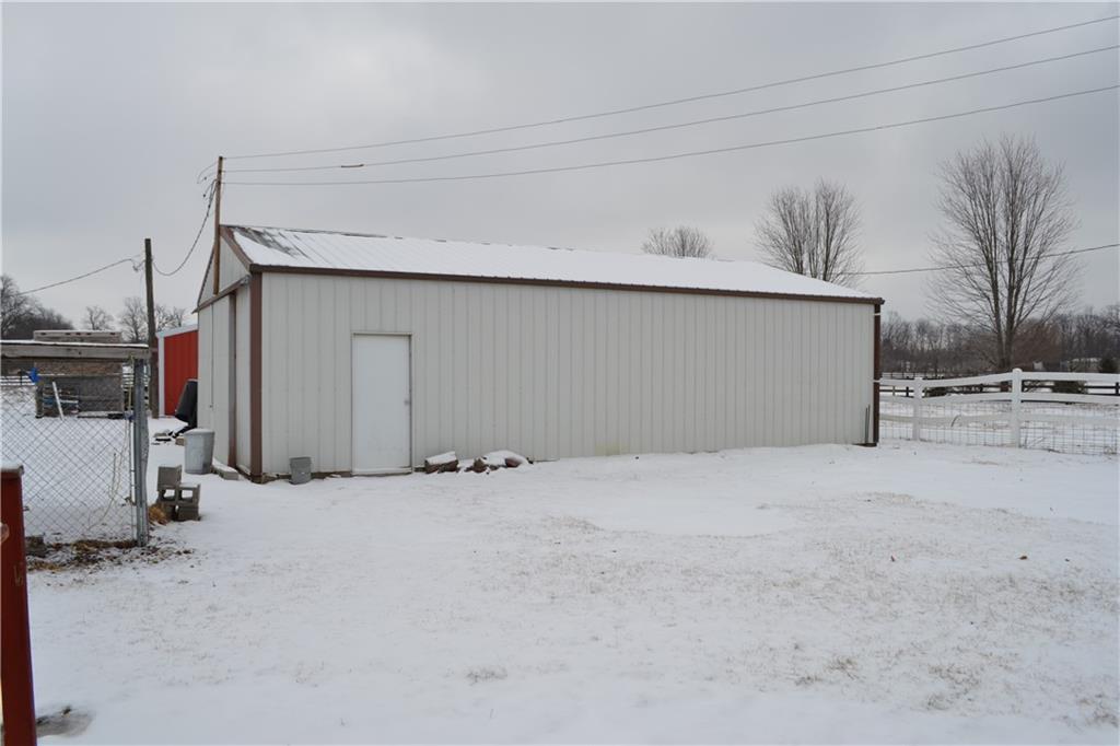 2861 Harding Road Lafayette, IN 47905 - Photo 3 of 18 Gallery Image 3