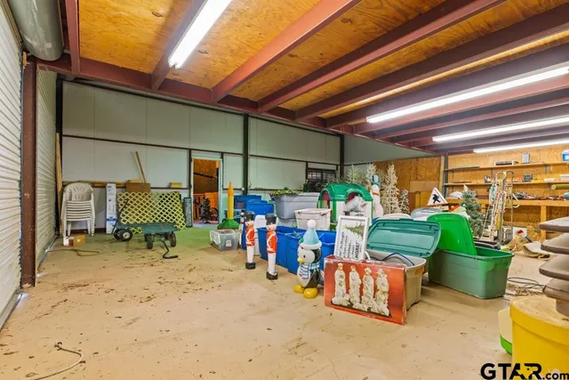 $559,900 | 106 Cheyenne Street, Gilmer, TX 75644