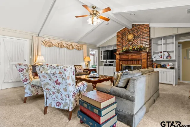 $559,900 | 106 Cheyenne Street, Gilmer, TX 75644