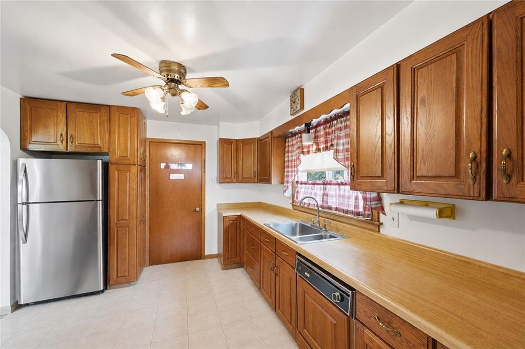 812 Winfield Road Cabot, PA 16023 - Photo 9 of 34
