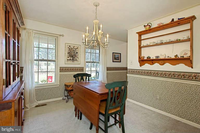 6050 Colchester Road Fairfax, VA 22030 - Photo 11 of 23 Dining Room