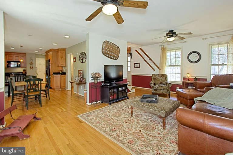 6050 Colchester Road Fairfax, VA 22030 - Photo 5 of 23 Family Room