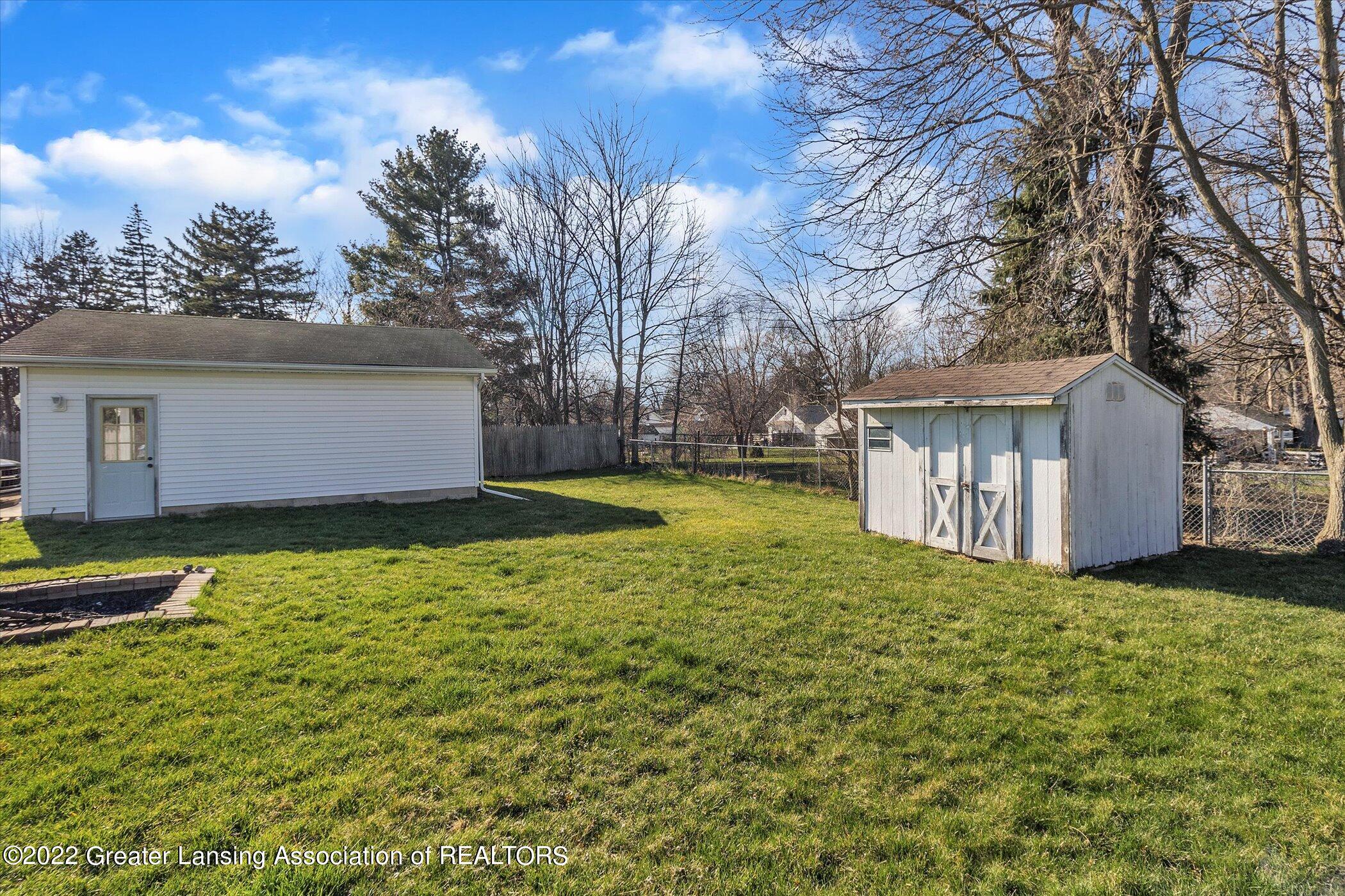 532 West Holmes Road Lansing, MI 48910 - Photo 55 of 64 backyard