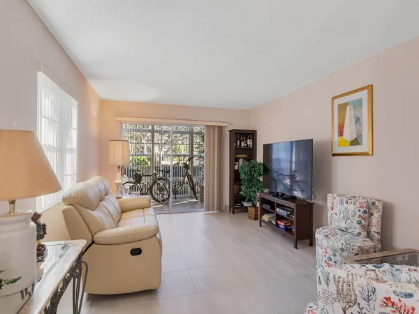 $3,500 | 5400 Florida A1A, Unit D4, Indian River Shores, FL 32963