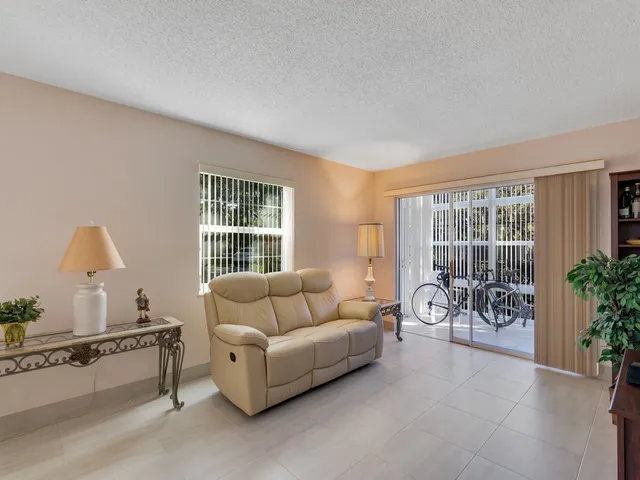 $3,500 | 5400 Florida A1A, Unit D4, Indian River Shores, FL 32963