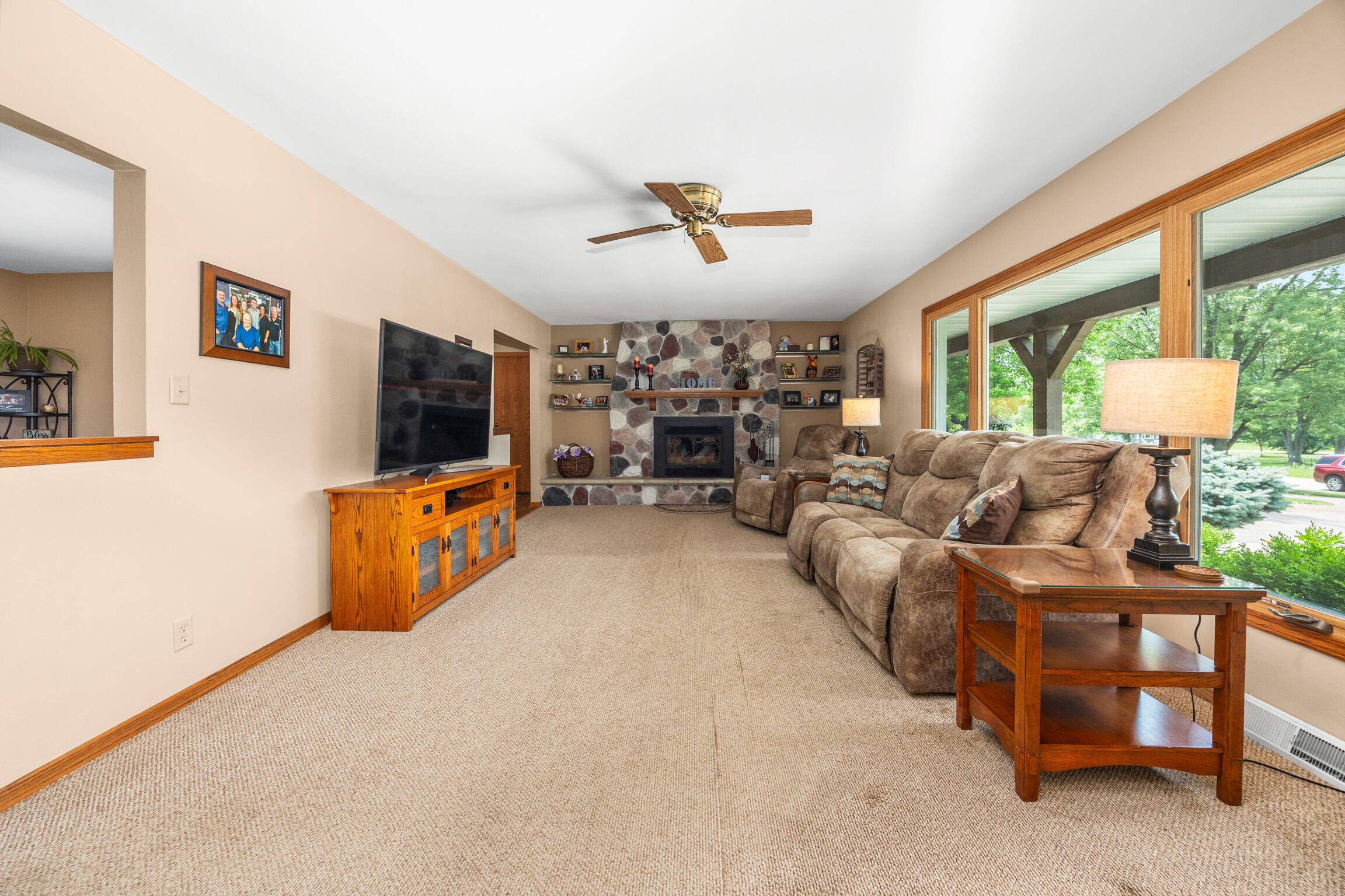 W314S7944 High View Circle Mukwonago, WI 53149 - Photo 15 of 74 Family Room