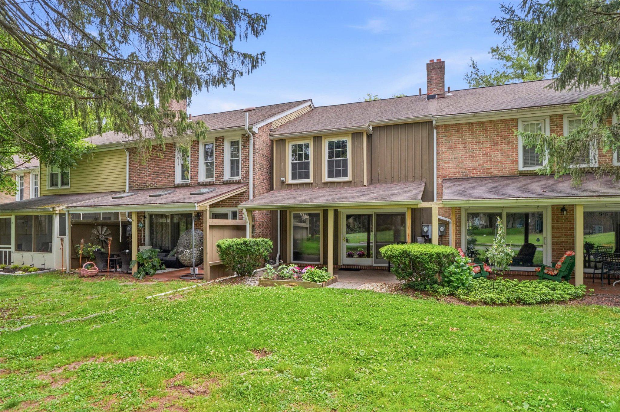 18 Medinah Drive Reading, PA 19607 - Photo 23 of 25 Charming outdoor space