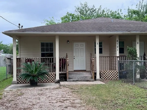 $1,200 | 4721 9th Street, Unit A, Bacliff, TX 77518