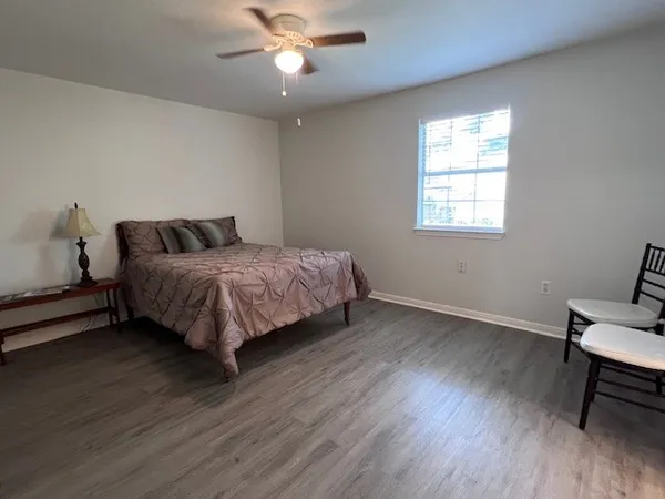 $1,200 | 4721 9th Street, Unit A, Bacliff, TX 77518