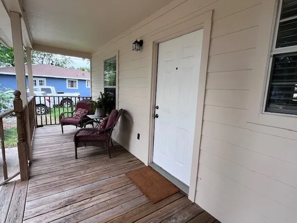 $1,200 | 4721 9th Street, Unit A, Bacliff, TX 77518