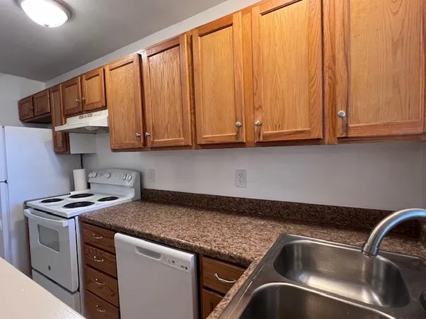 $1,200 | 4721 9th Street, Unit A, Bacliff, TX 77518