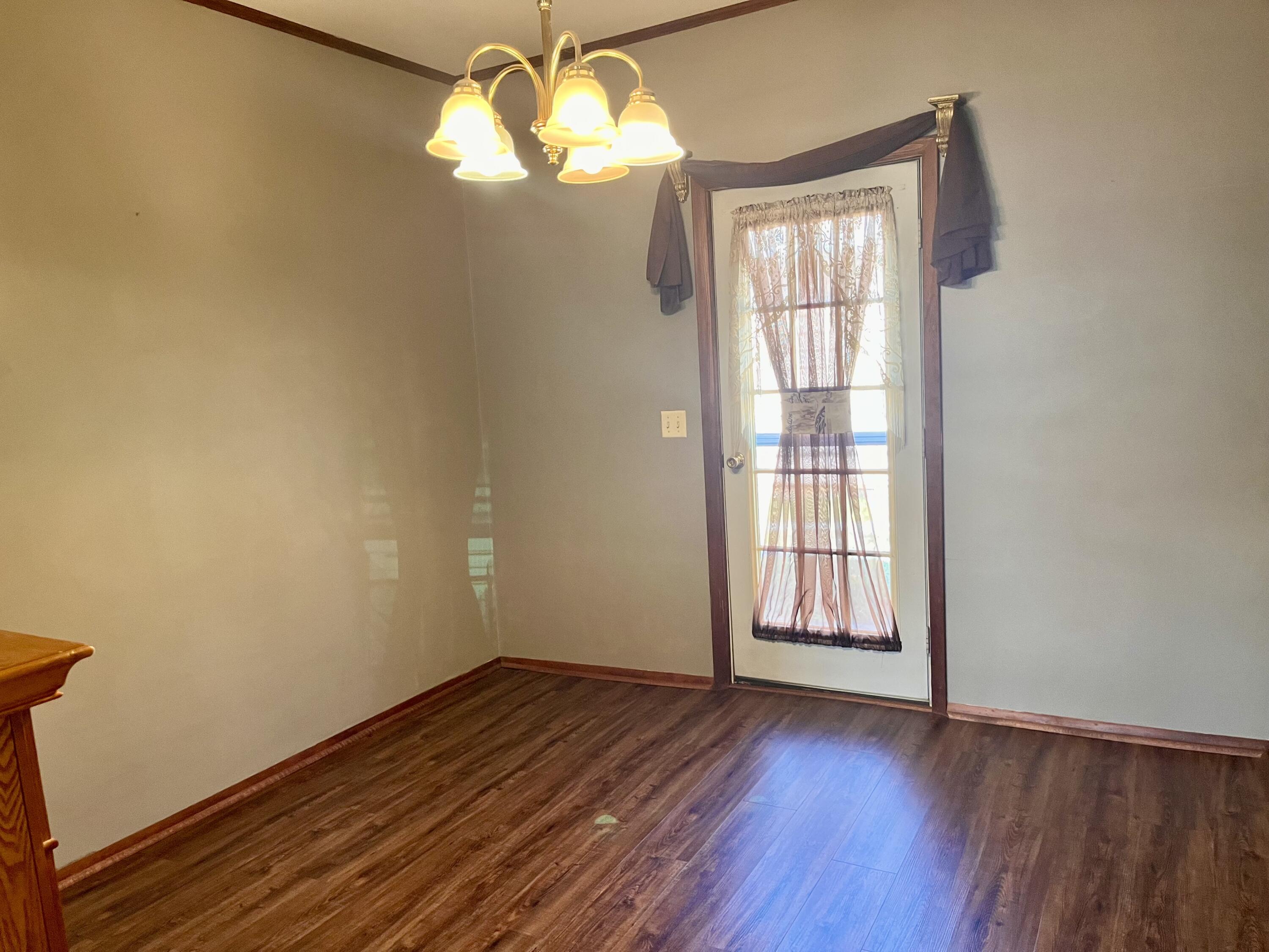 417 2nd Avenue Hampton, TN 37658 - Photo 27 of 44 IMG_5185