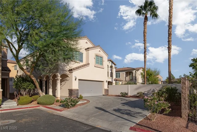 $2,325 | 61 Jasmine Point Street, Henderson, NV 89074