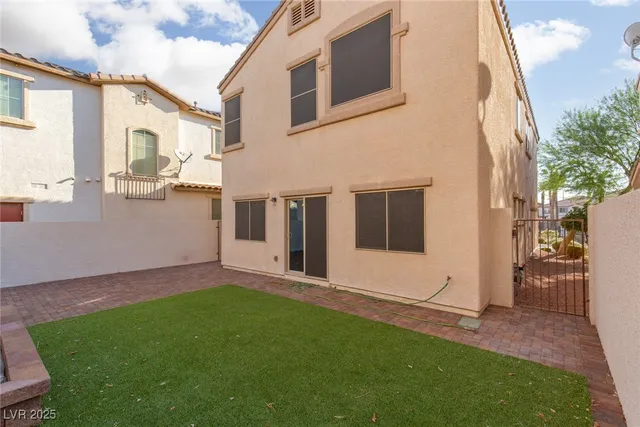 $2,325 | 61 Jasmine Point Street, Henderson, NV 89074