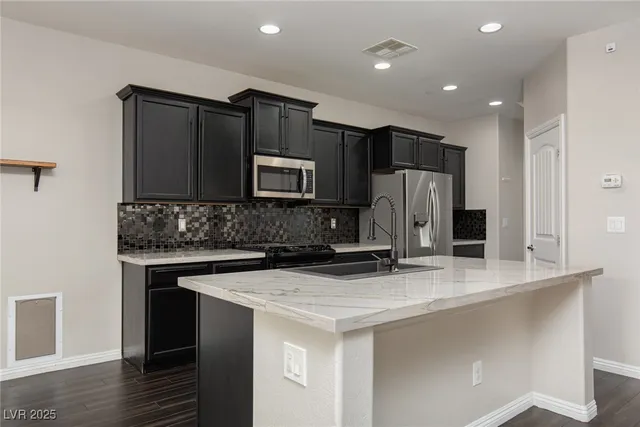 $2,325 | 61 Jasmine Point Street, Henderson, NV 89074