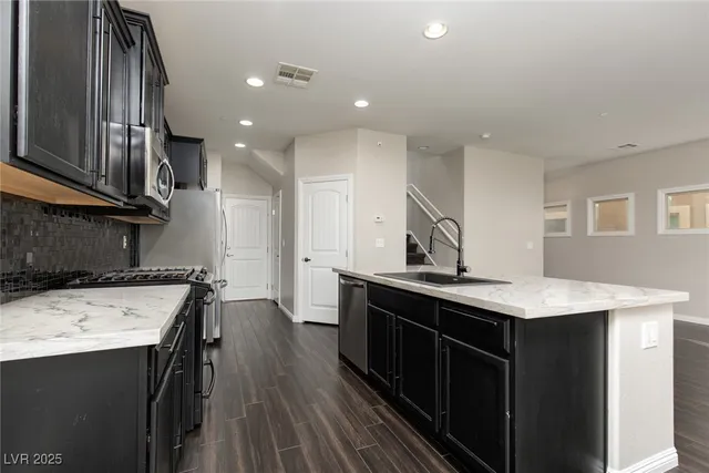 $2,325 | 61 Jasmine Point Street, Henderson, NV 89074