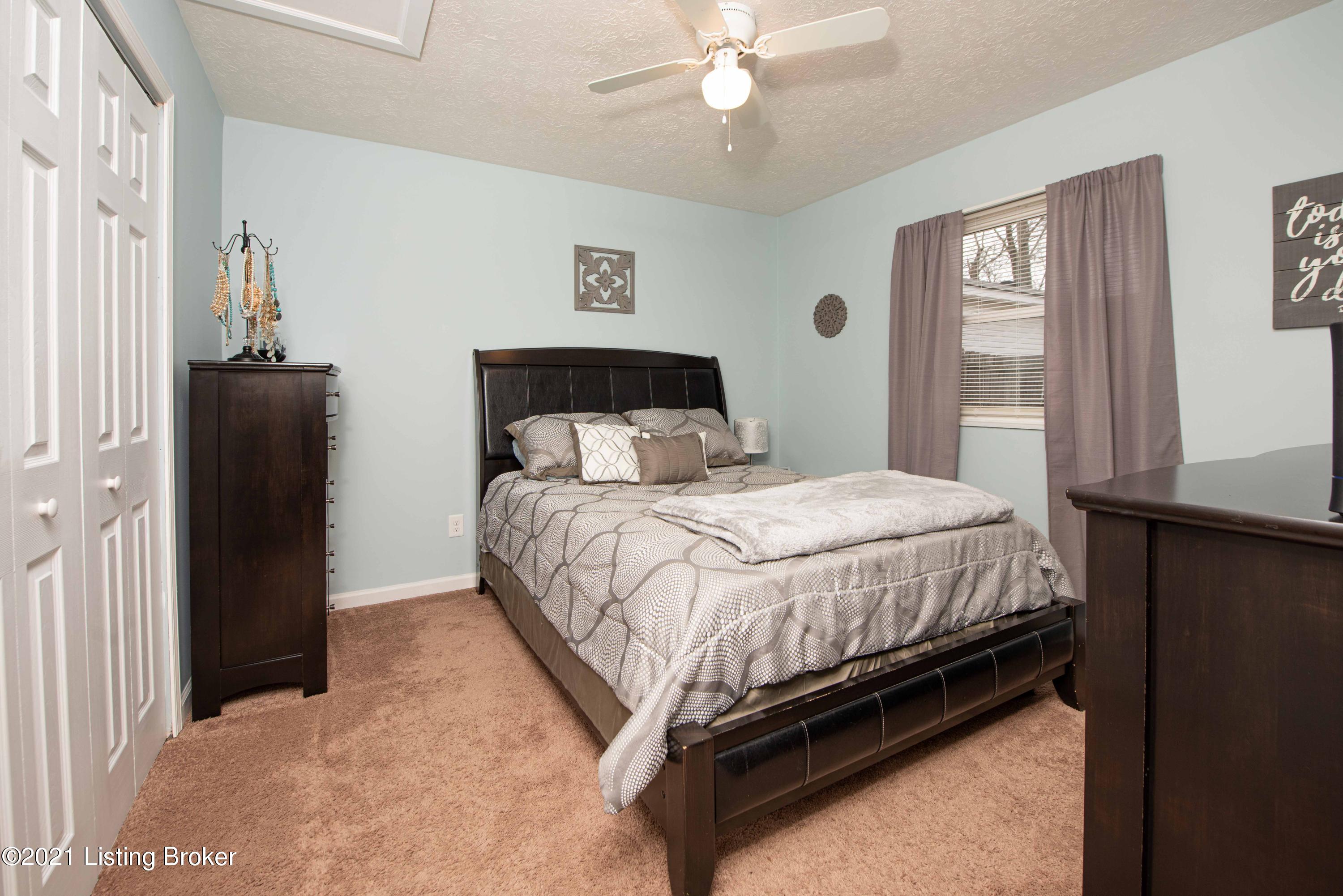 152 Beechland Road Louisville, KY 40229 - Photo 17 of 30 DSC_2240