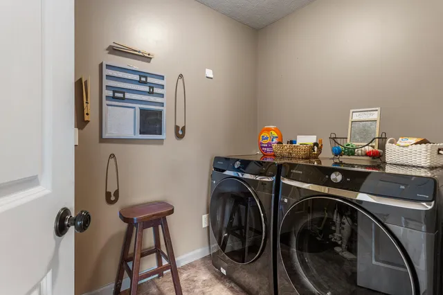 $339,900 | 1806 Trails Drive, Urbana, IL 61802