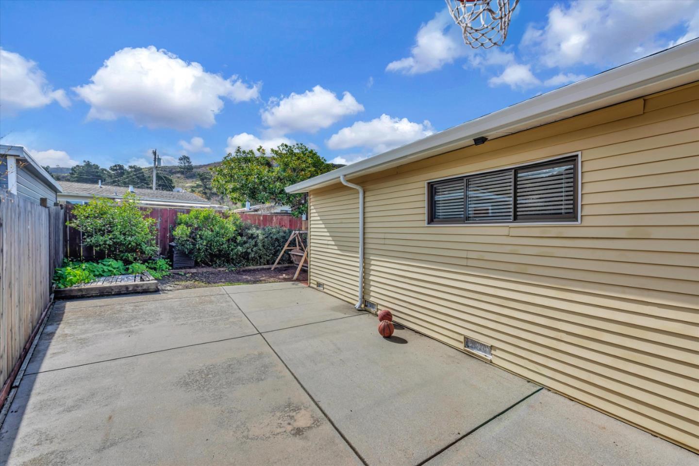 316 Greenway Drive Pacifica, CA 94044 - Photo 36 of 43 a view of a garage