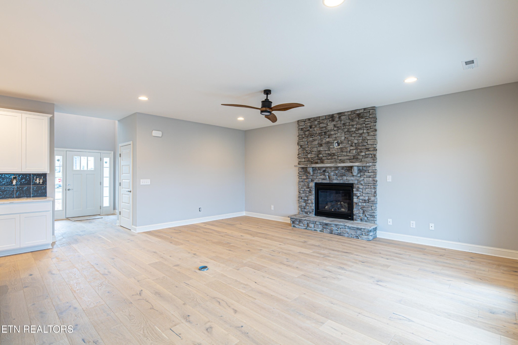 1663 Hickory Reserve Road Knoxville, TN 37932 - Photo 4 of 18 Gallery Image 4