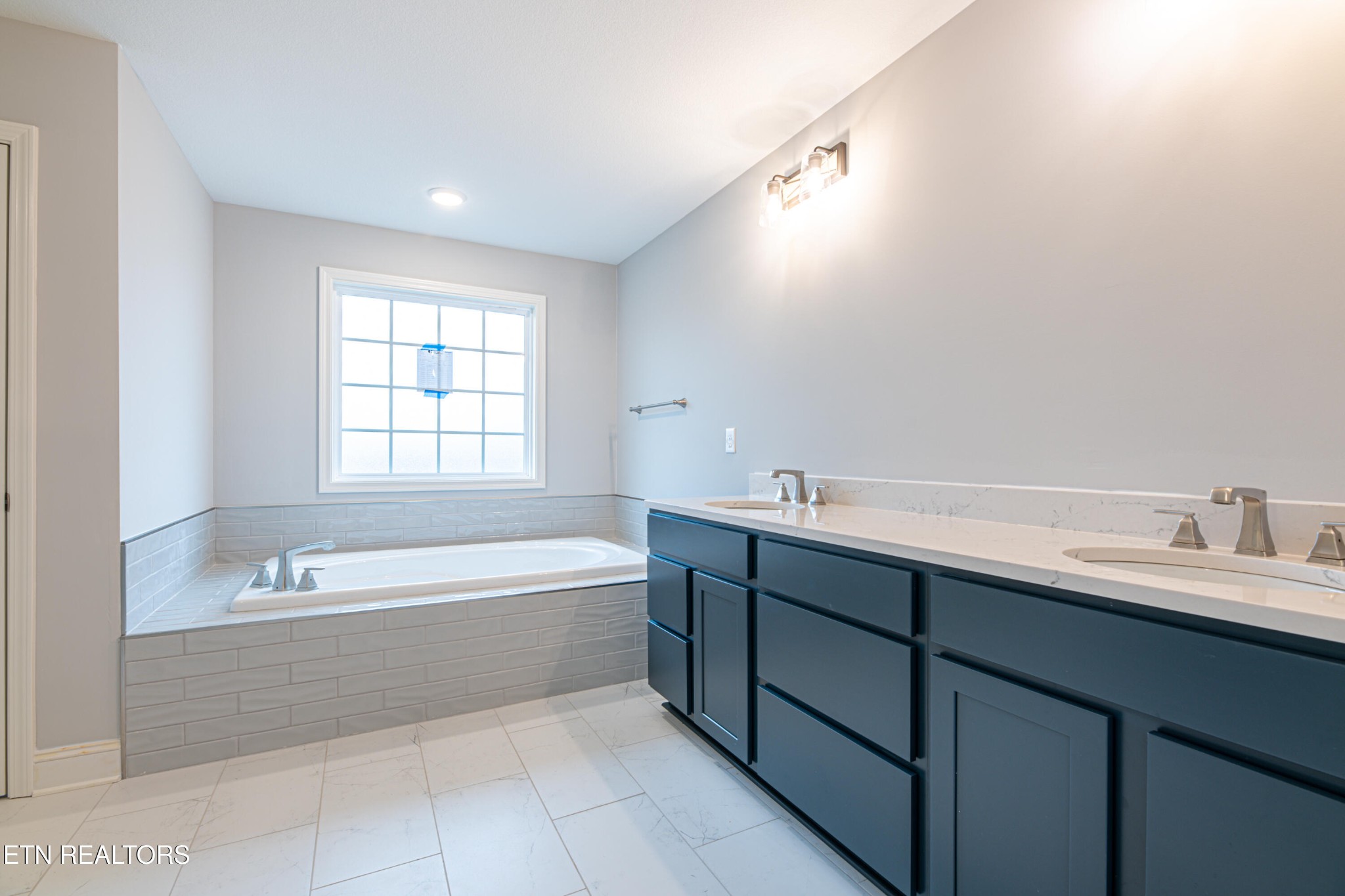 1663 Hickory Reserve Road Knoxville, TN 37932 - Photo 6 of 18 Gallery Image 6